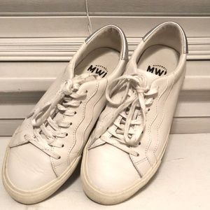 Sidewalk Low-Top Sneakers in Leather: Wave Edition
